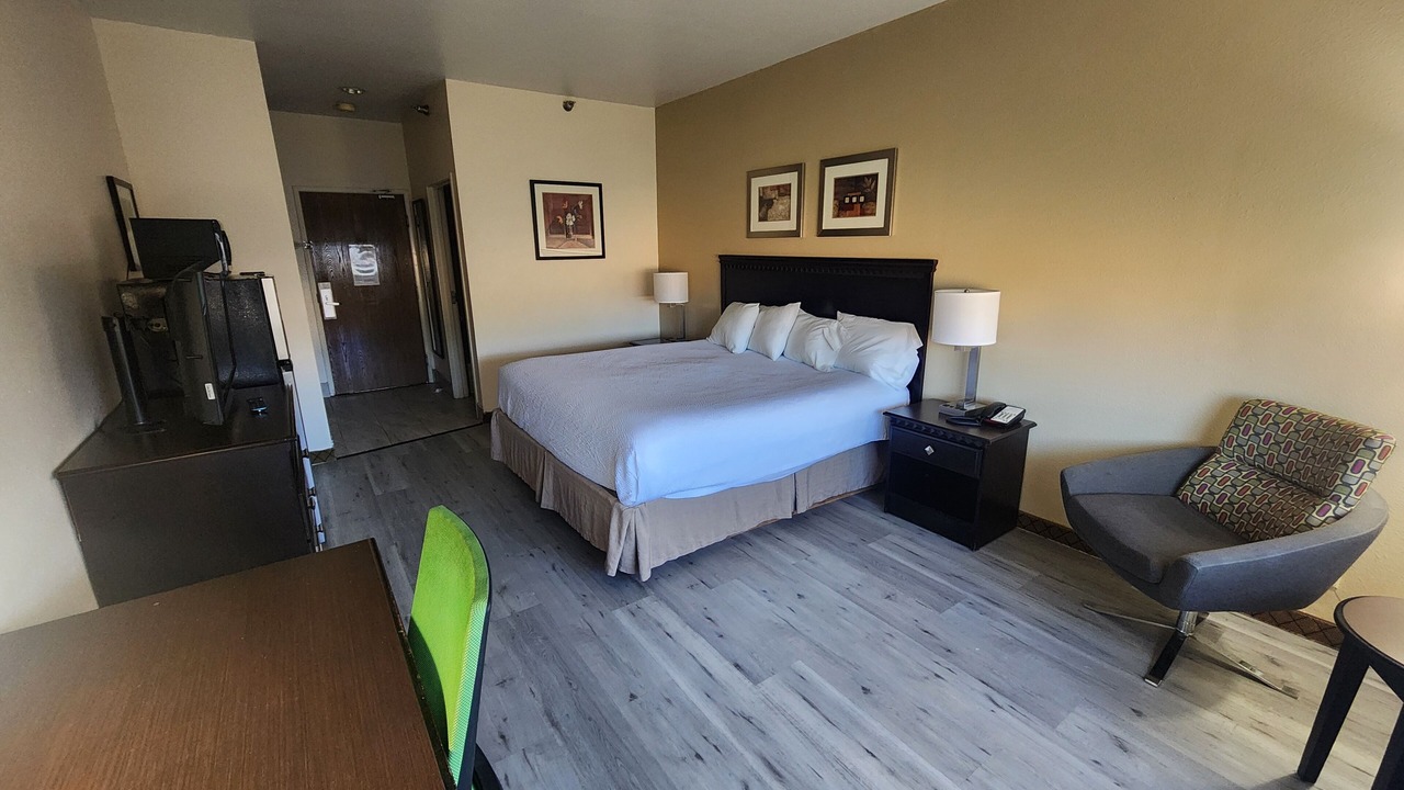 Photo of Bedroom in Roswell