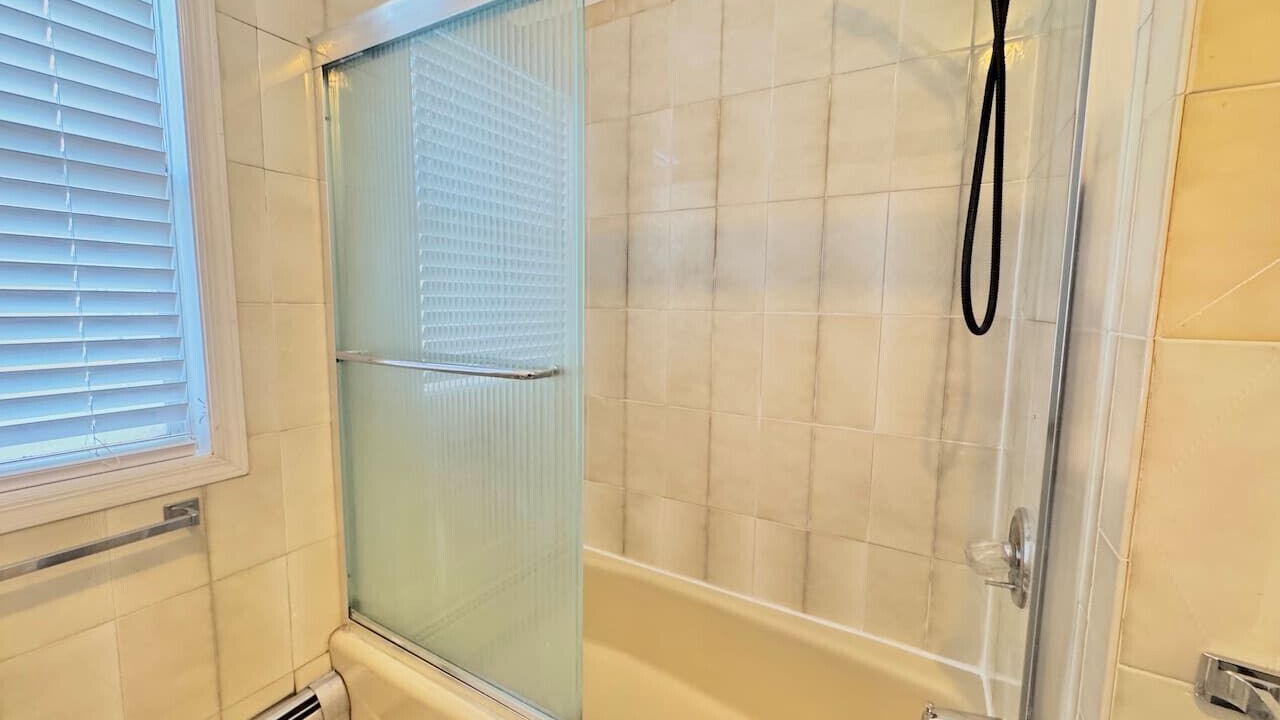 Photo of Others in Guttenberg