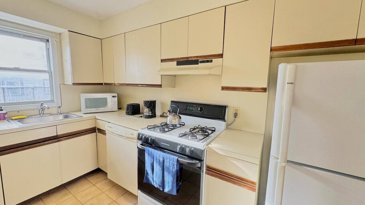 Photo of Kitchen in Guttenberg