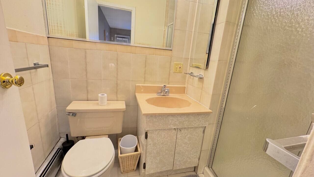 Photo of Others in Guttenberg