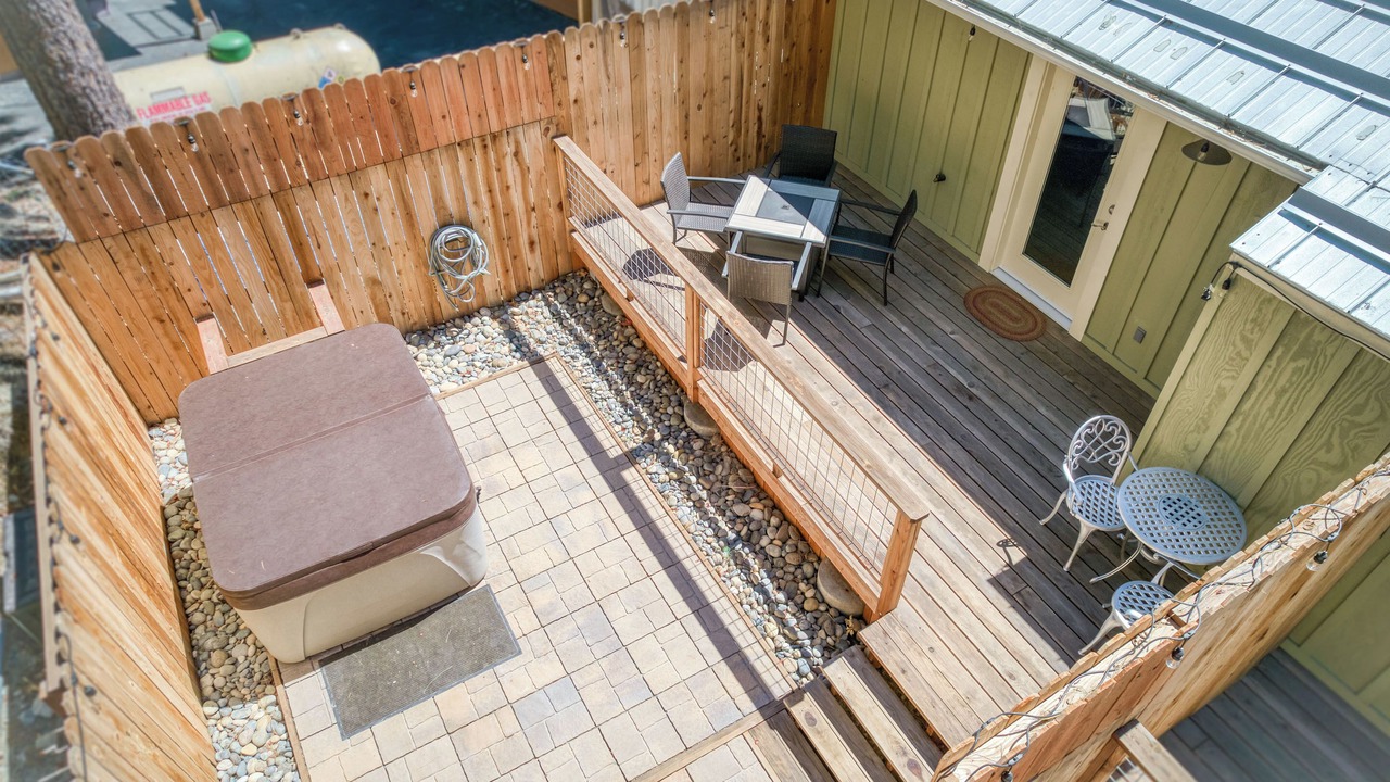 Photo of Patio Balcony in Bass Lake