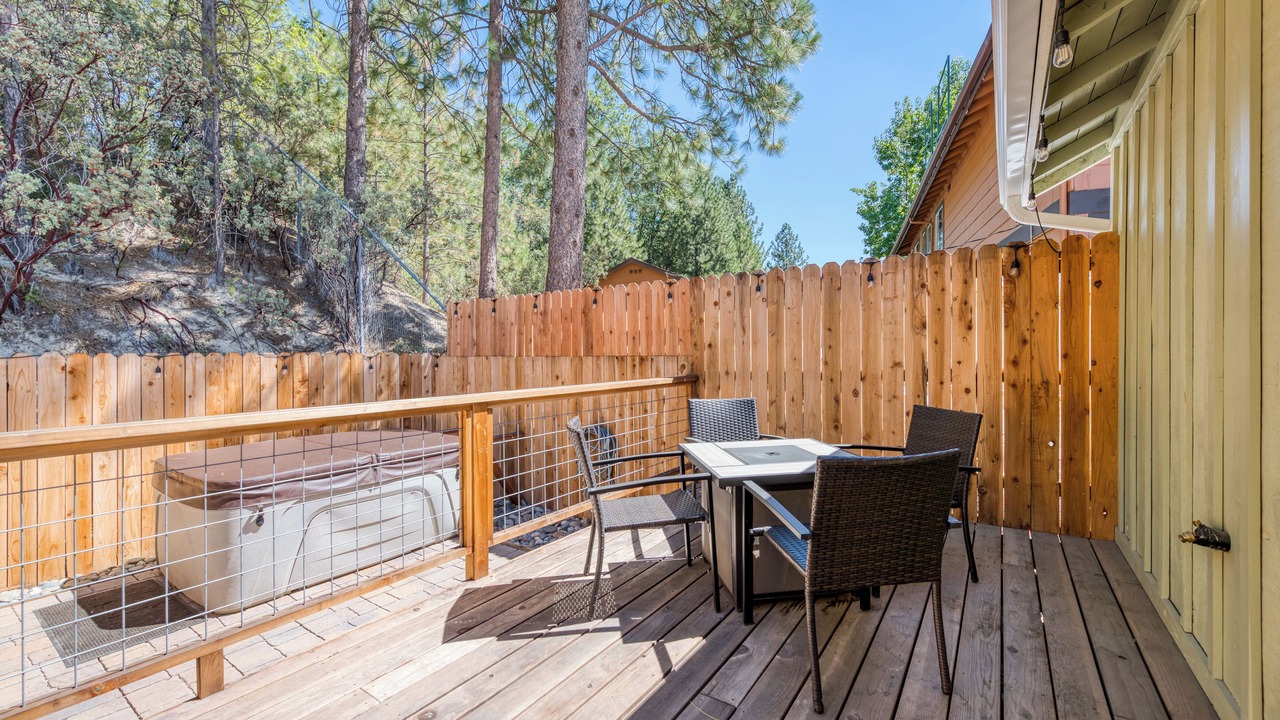 Photo of Patio Balcony in Bass Lake