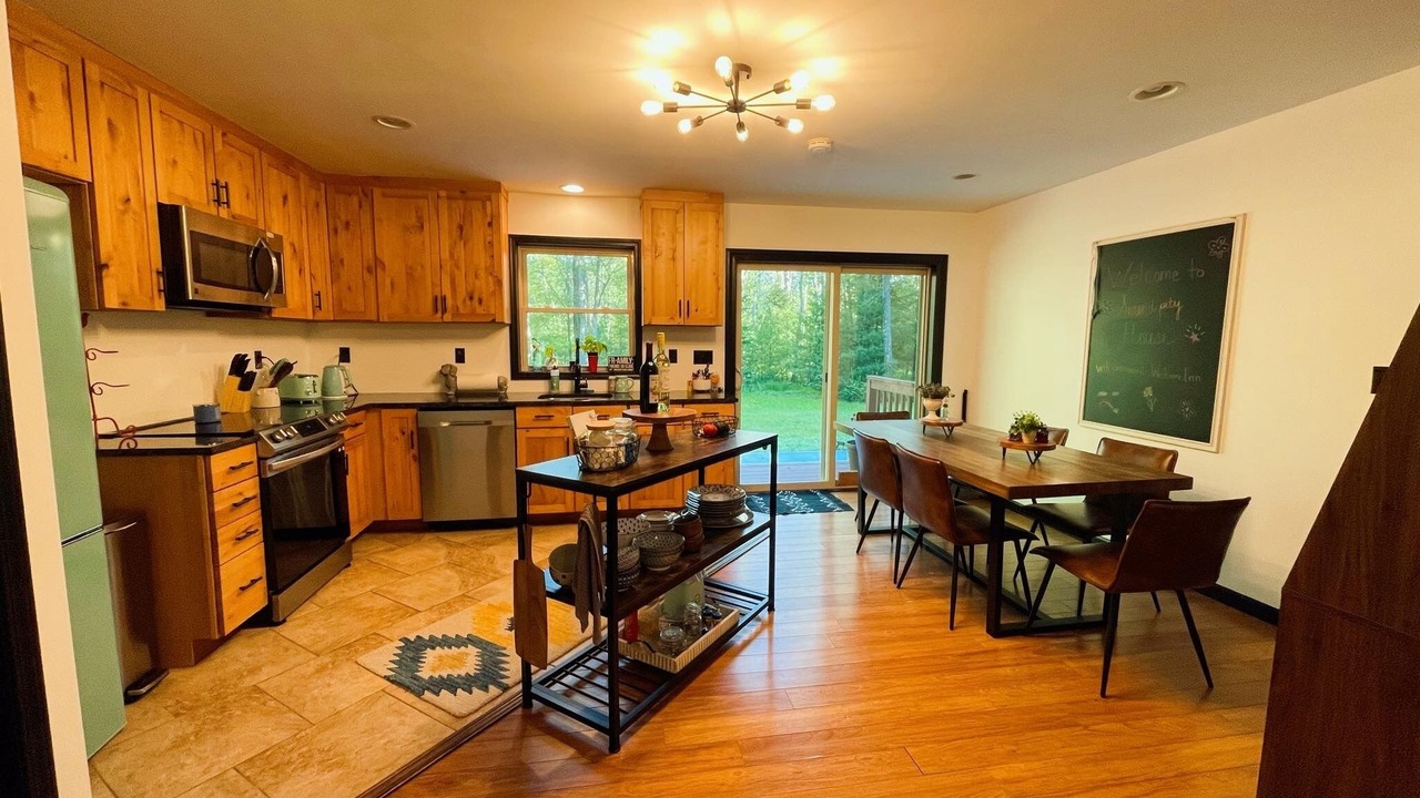 Photo of Kitchen in Highland Lake