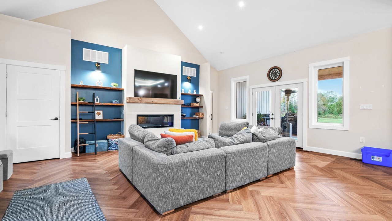 Photo of Livingroom in West Grey