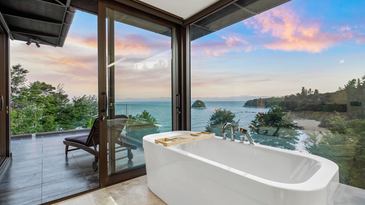 Photo of Others in Ngaio Bay