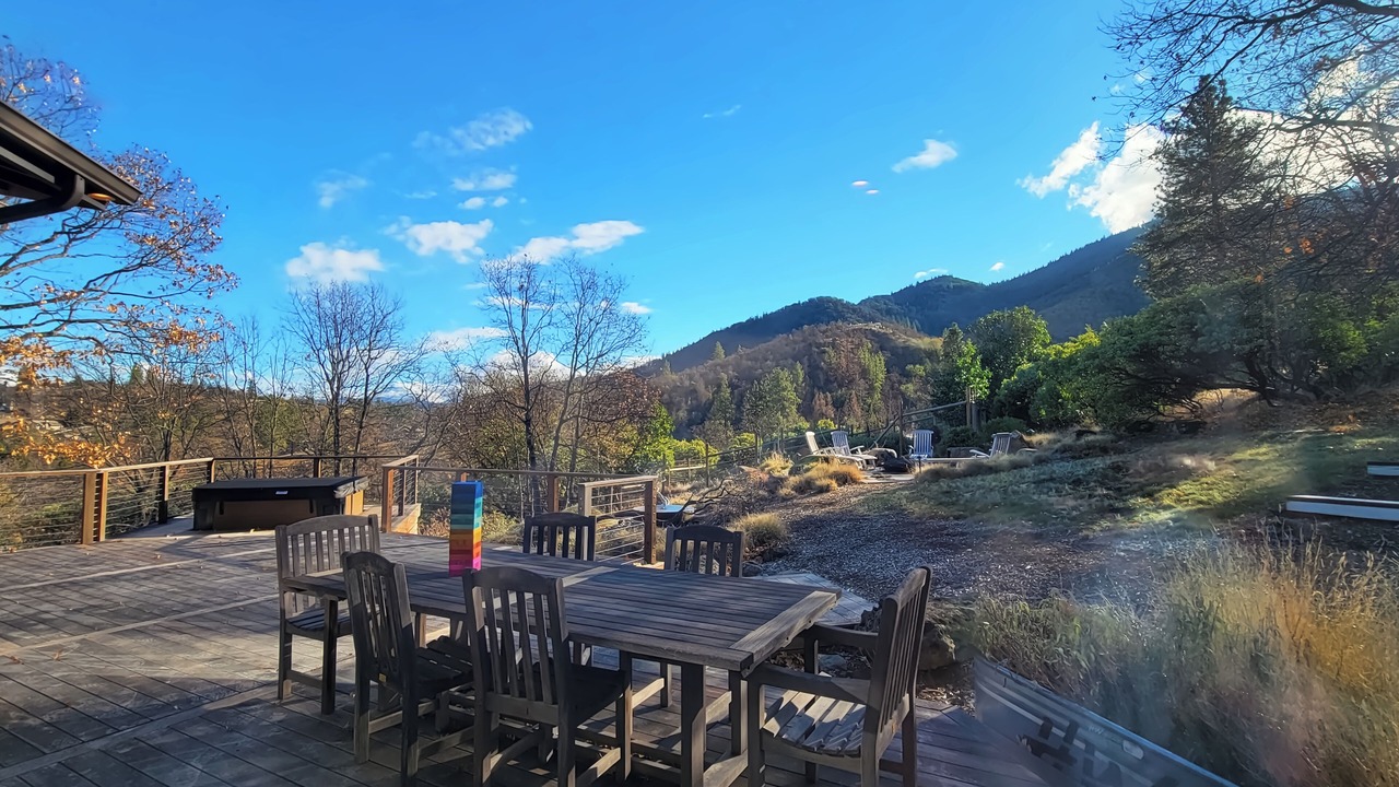 Photo of Outdoor in Ashland