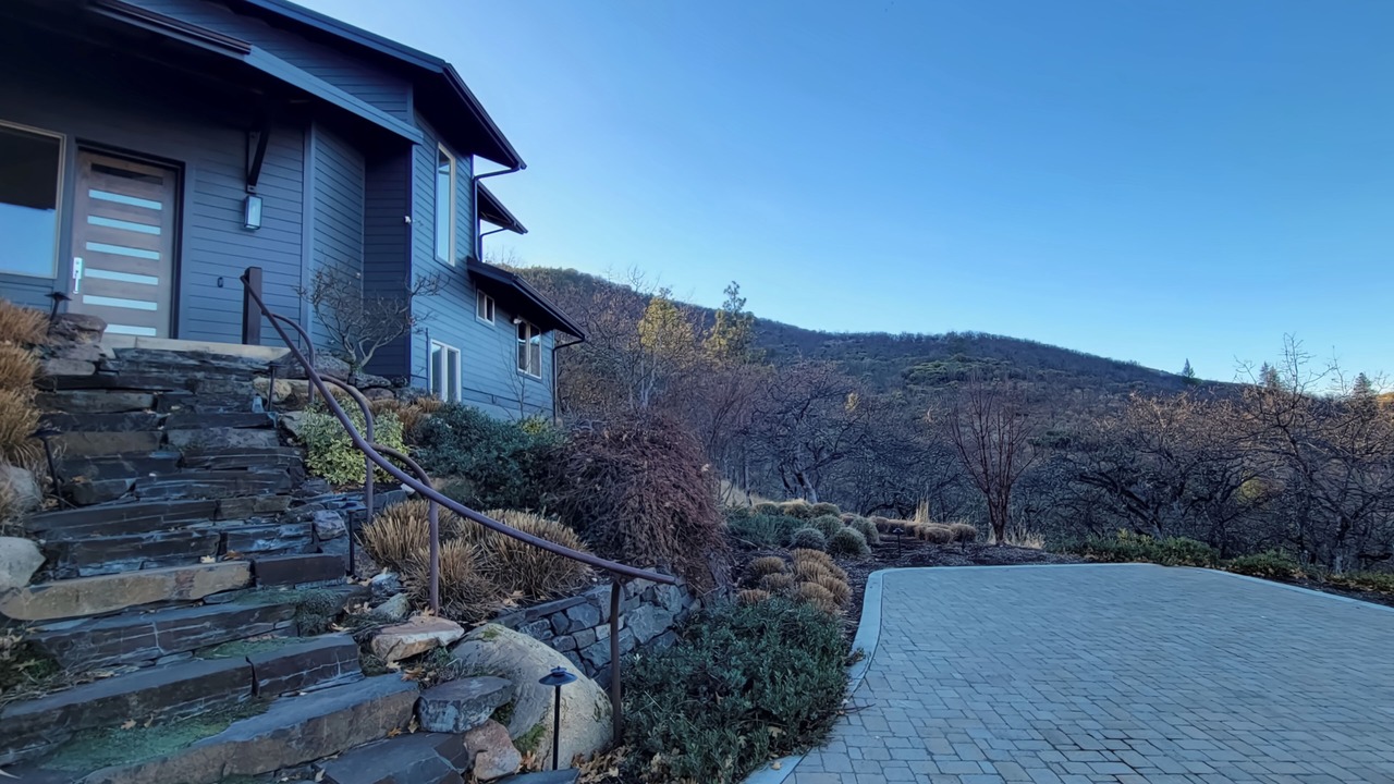 Photo of Outdoor in Ashland