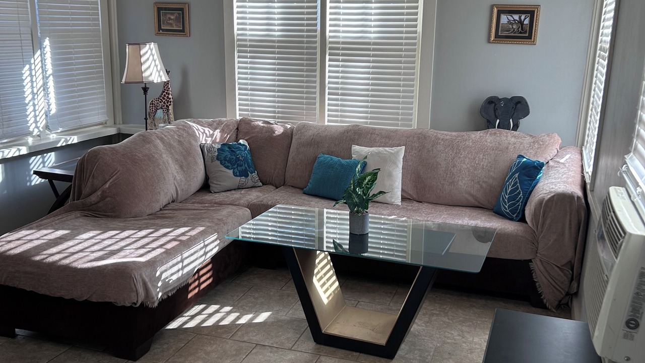 Photo of Livingroom in Central Gardens