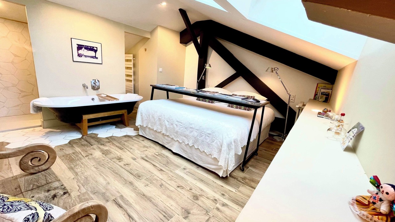 Photo of Bedroom in Castera-Verduzan
