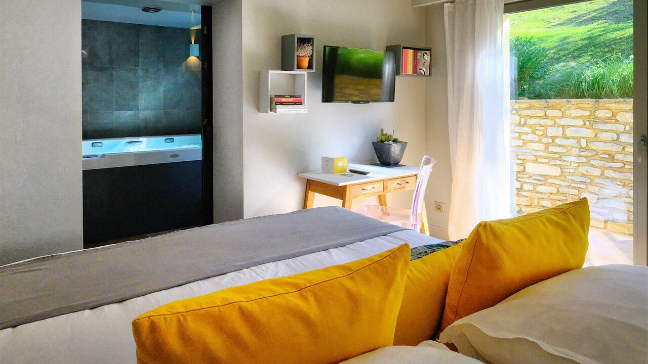 Photo of Bedroom in Castera-Verduzan