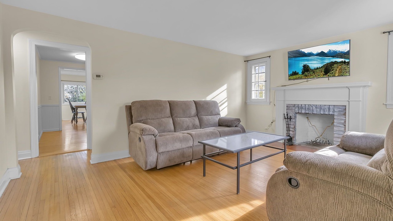 Photo of Livingroom in Bowmansville