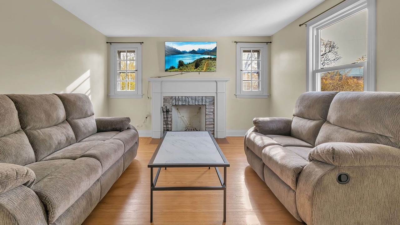 Photo of Livingroom in Bowmansville