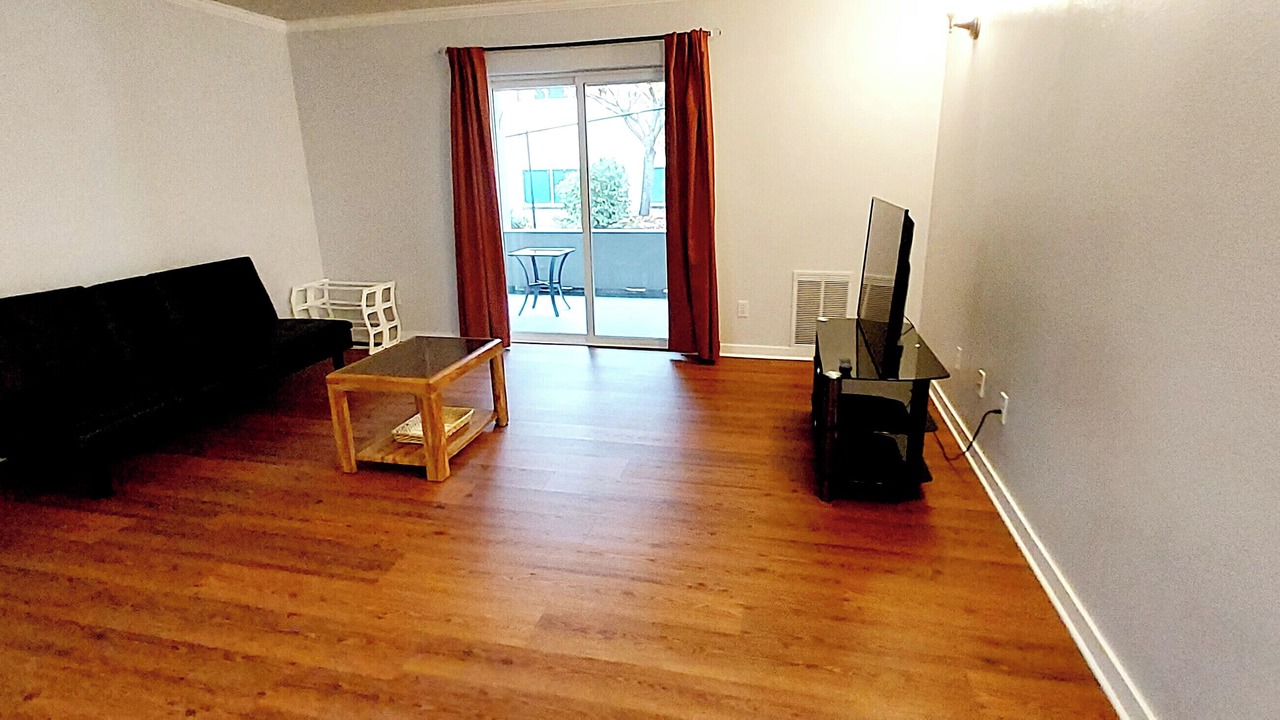 Photo of Livingroom in Pleasant Valley
