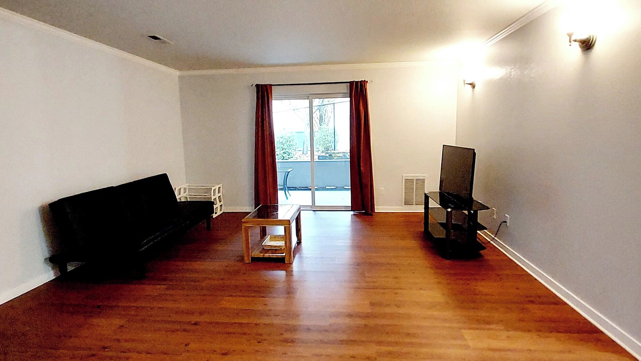 Photo of Livingroom in Pleasant Valley