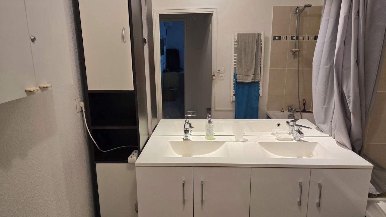 Photo of Bathroom in Cournonsec