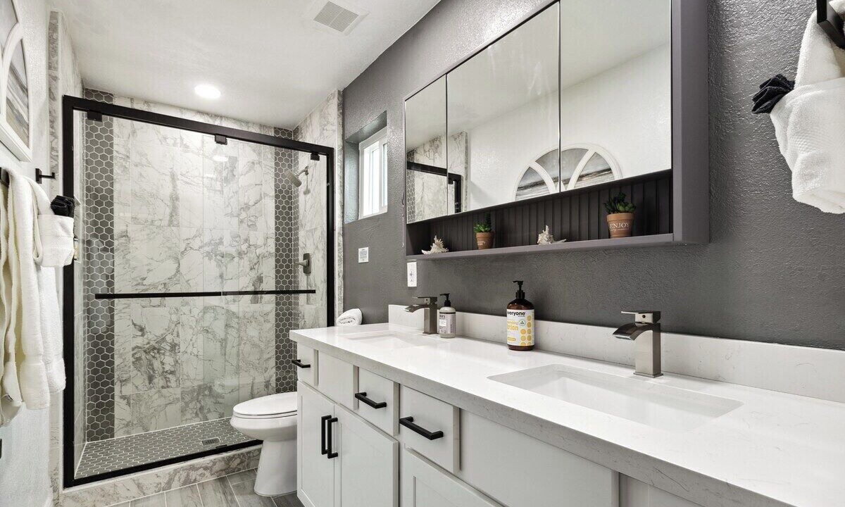 Photo of Bathroom in Panorama Place