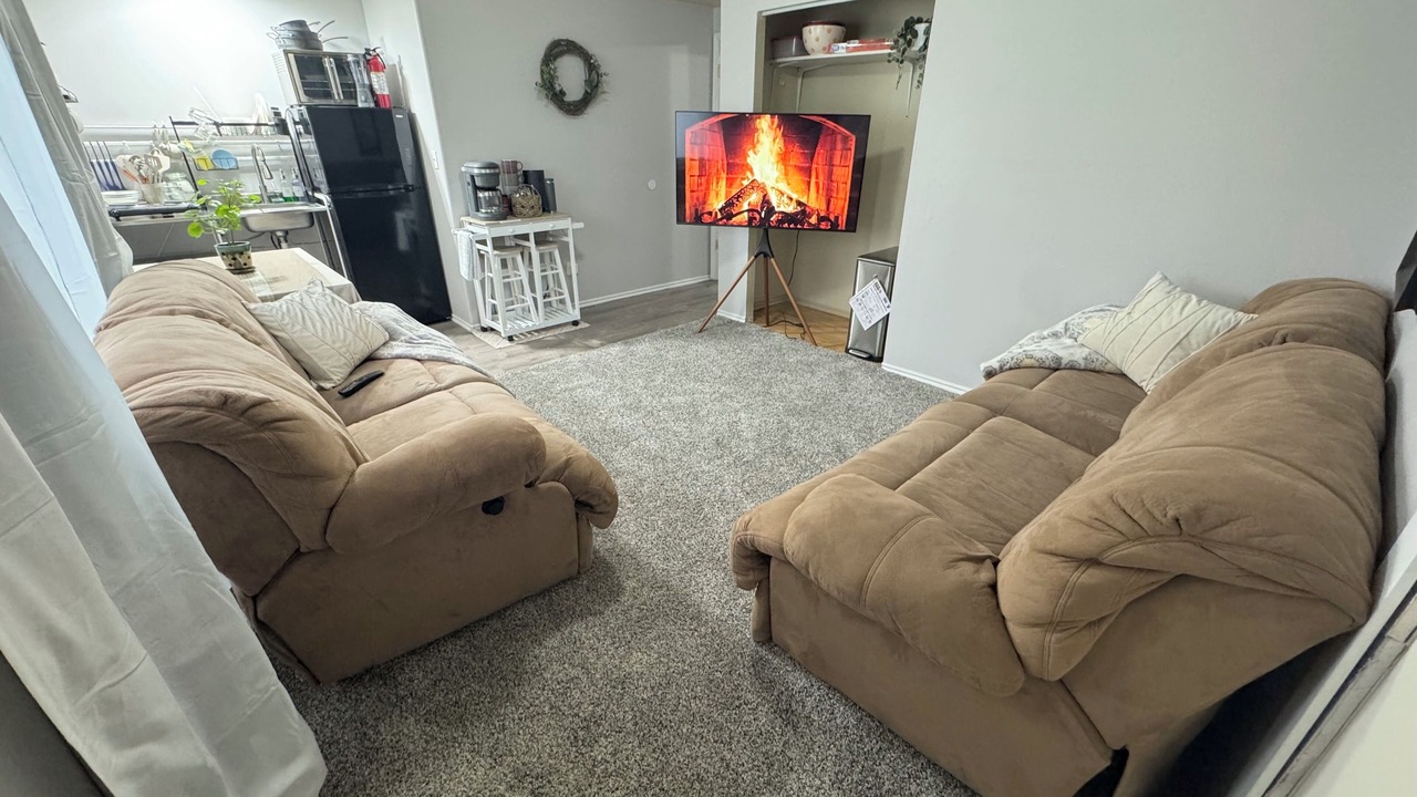 Photo of Livingroom in Eagle Mountain