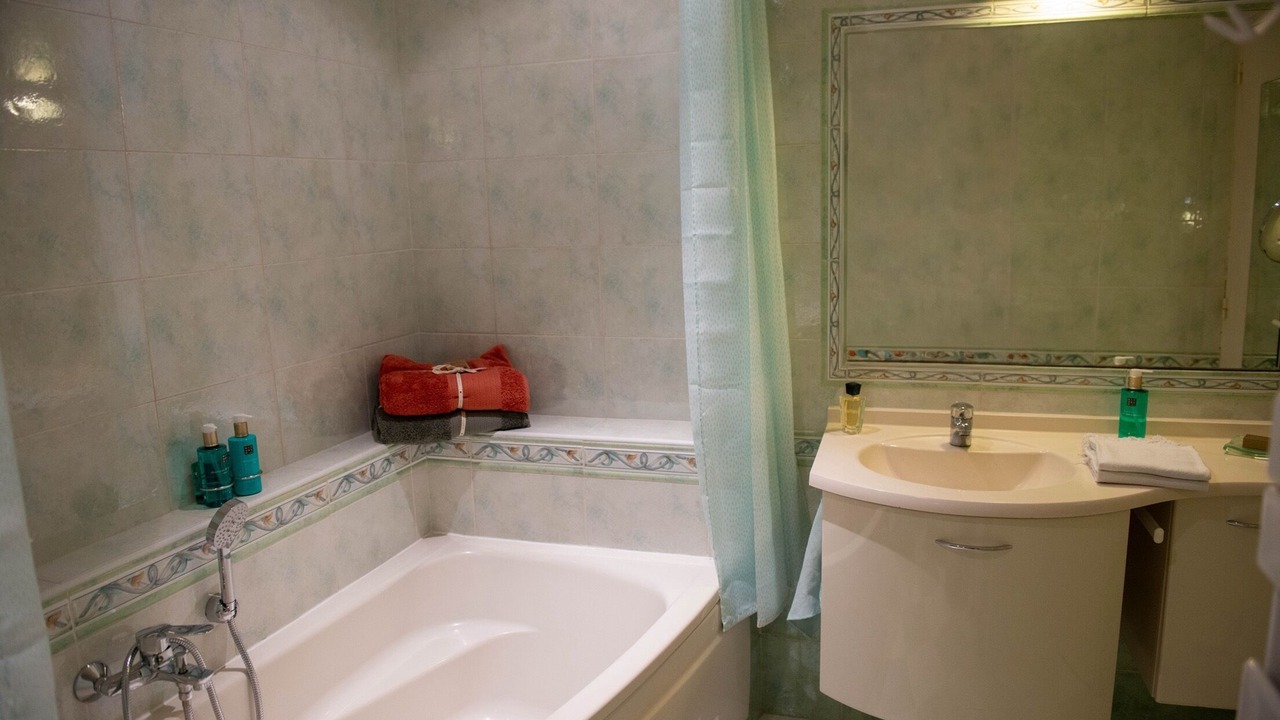 Photo of Bathroom in Aigues-Mortes Medieval City