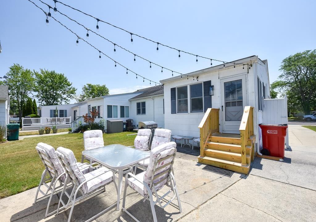 Photo of Outdoor in Village Green