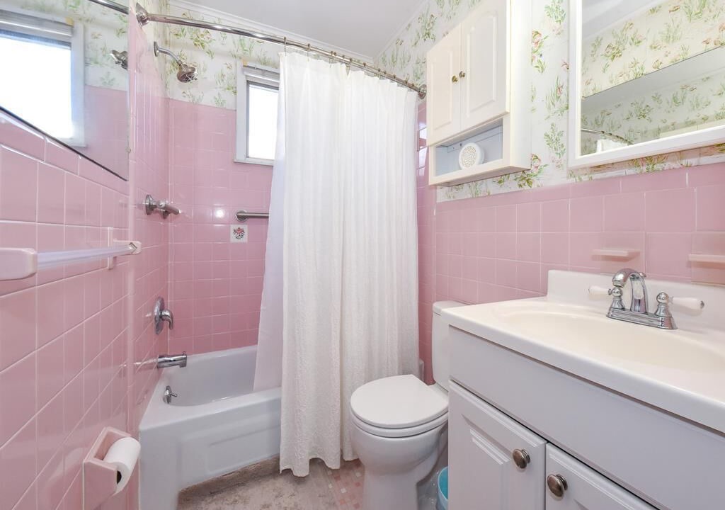 Photo of Bathroom in Village Green