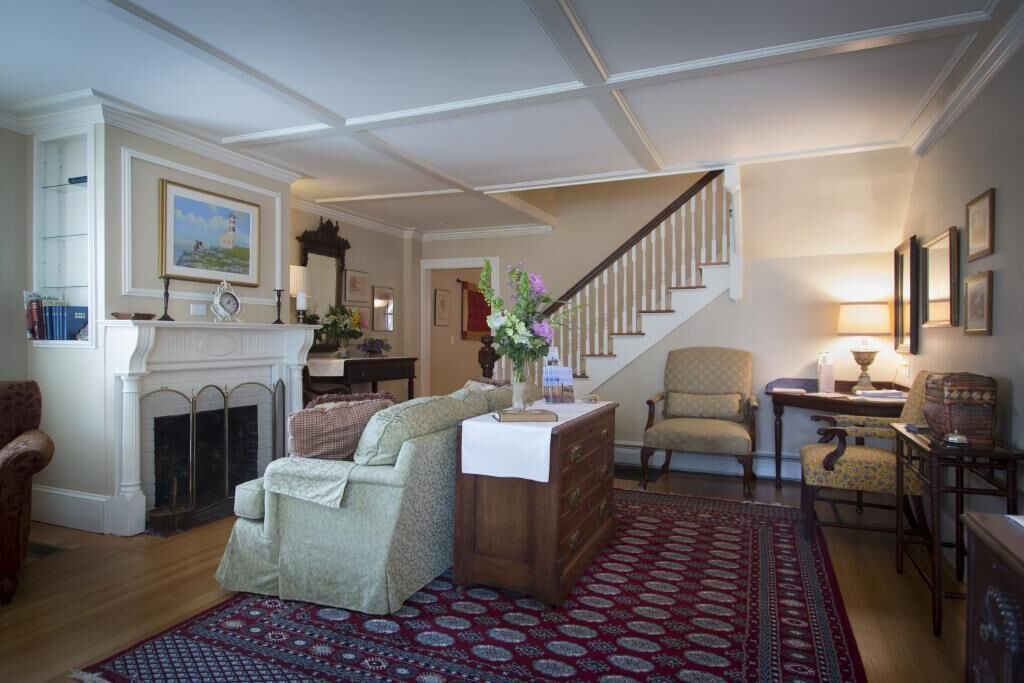 Photo of Livingroom in Ogunquit