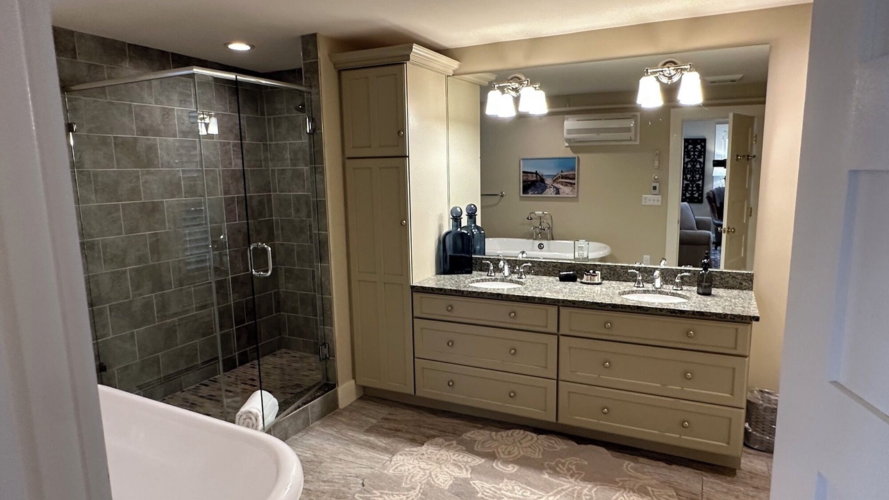 Photo of Bathroom in Ogunquit