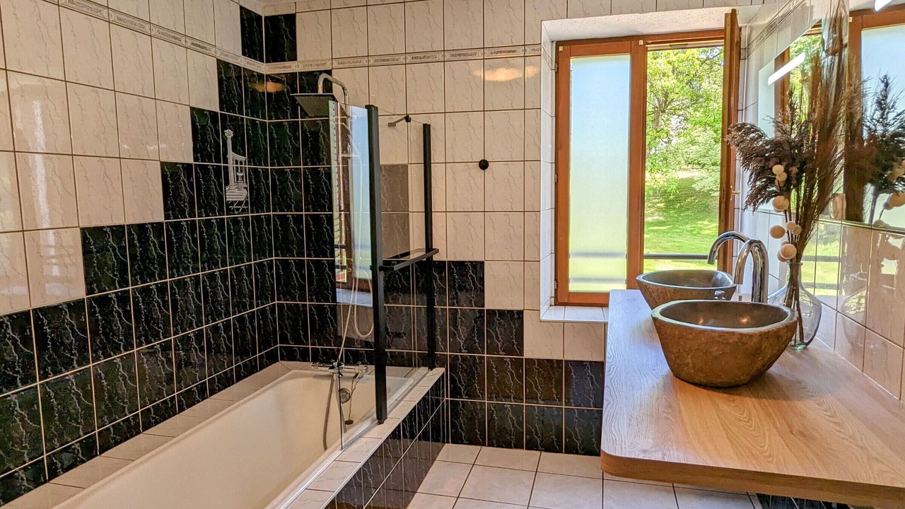 Photo of Others in Bougnon