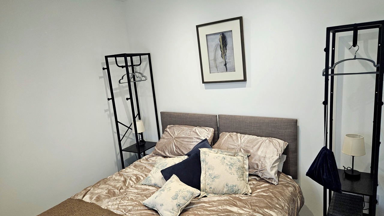 Photo of Others in Helsby