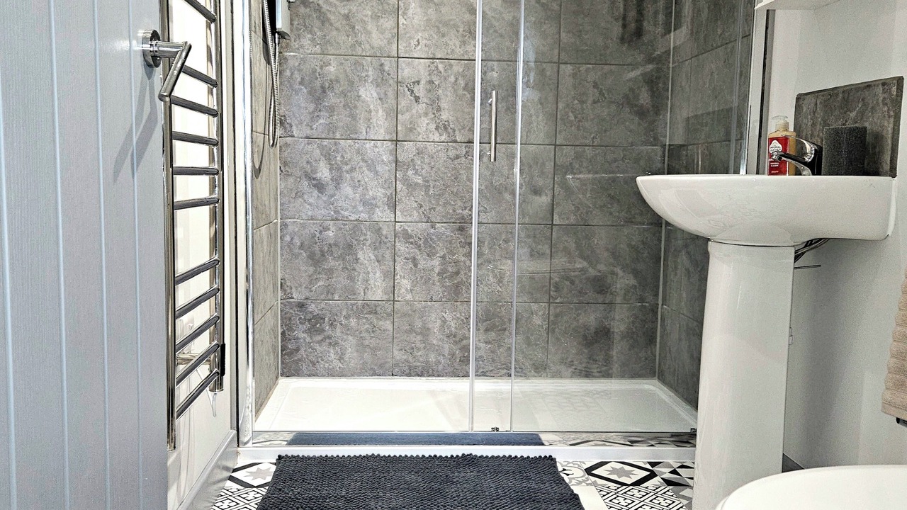 Photo of Others in Helsby