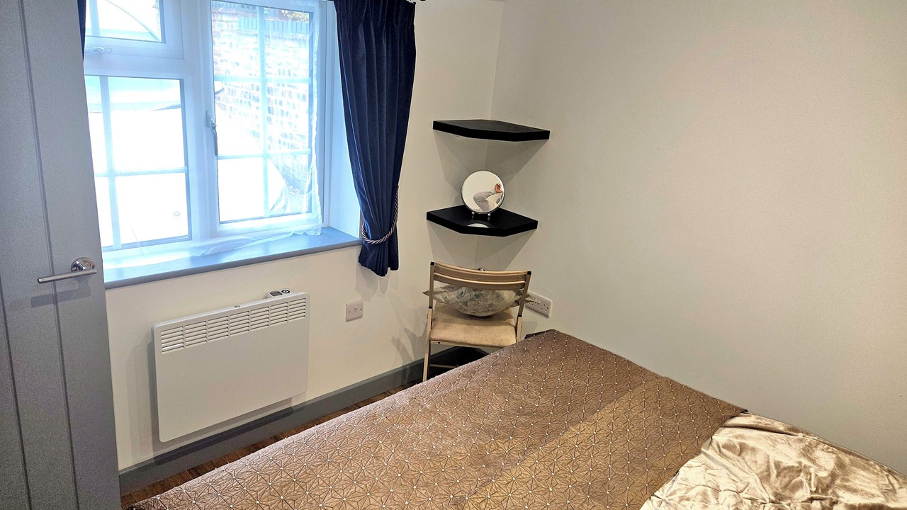 Photo of Others in Helsby