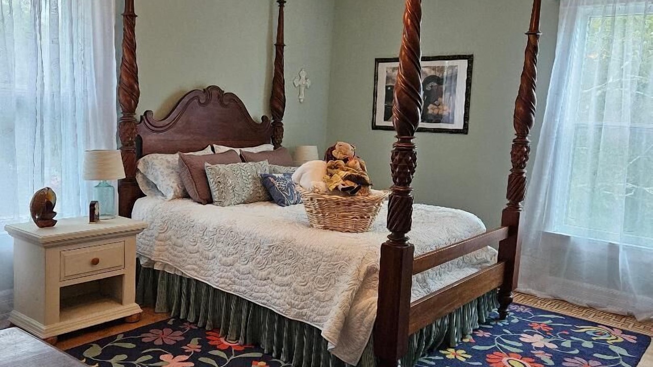 Photo of Bedroom in Richland Center
