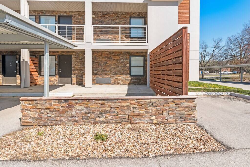 Photo of Patio Balcony in Prairie Village