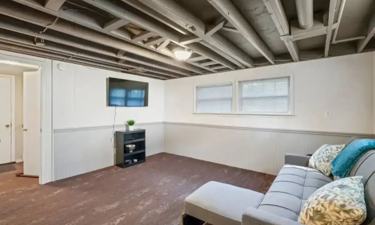 Photo of Livingroom in Lenexa
