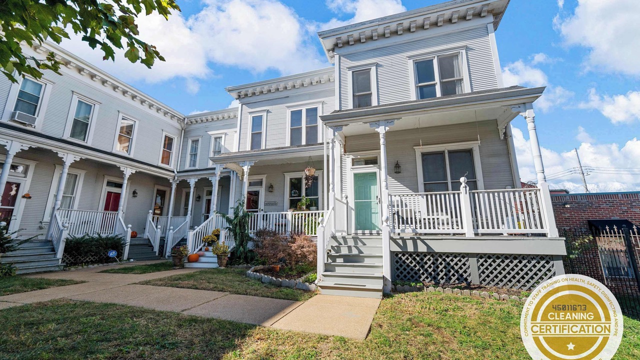 Photo of Outdoor in Lafayette Square