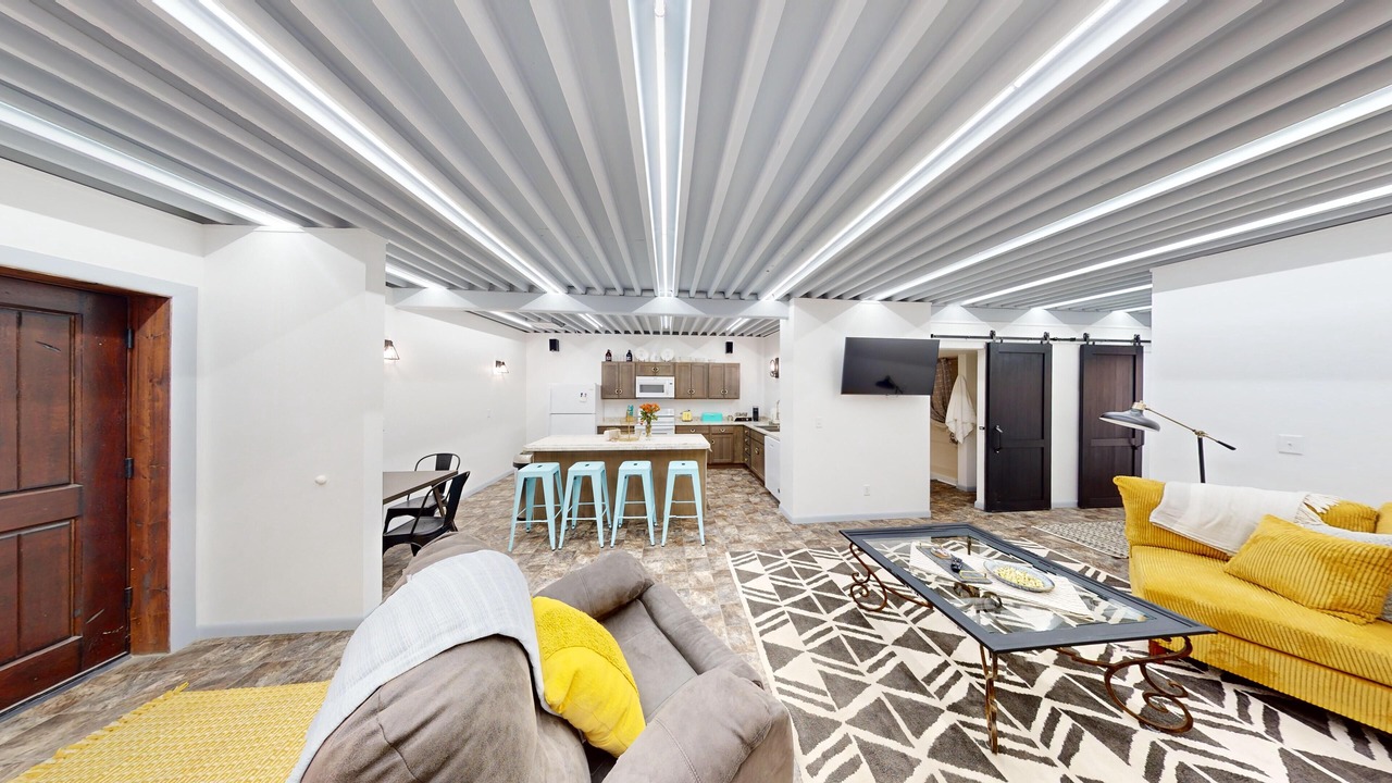 Photo of Livingroom in Lander