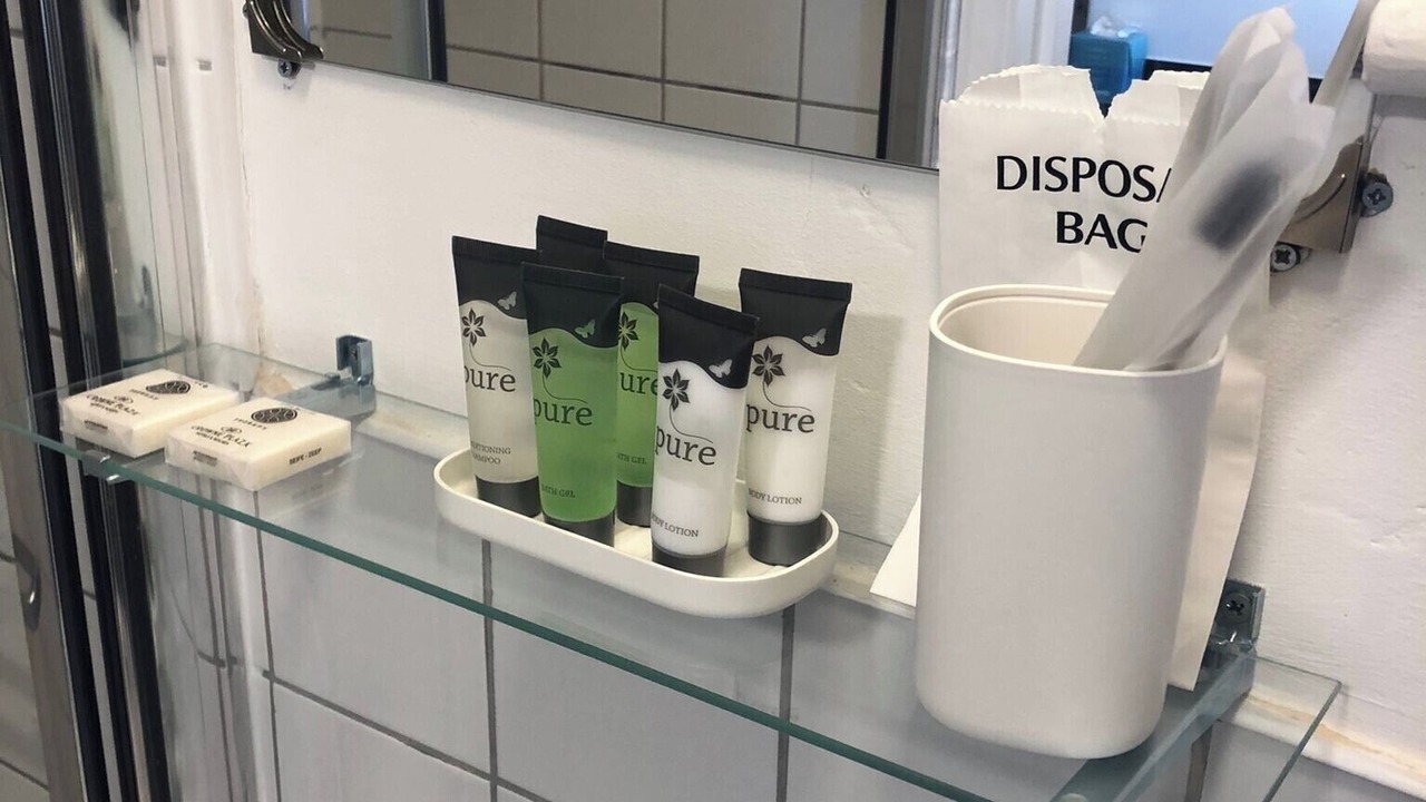 Photo of Bathroom in Leabridge