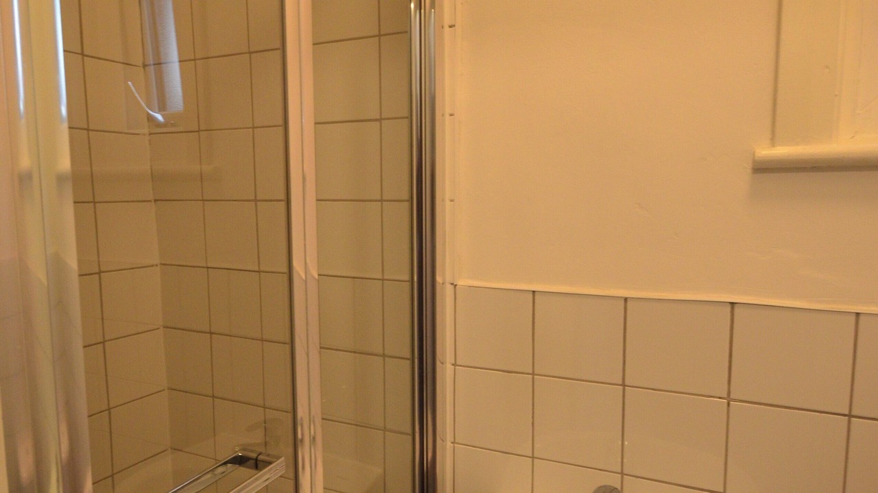 Photo of Bathroom in Leabridge