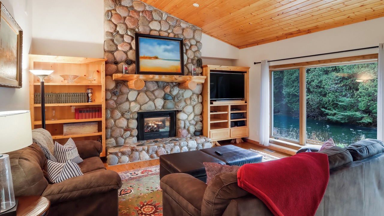 Photo of Livingroom in Mayfield