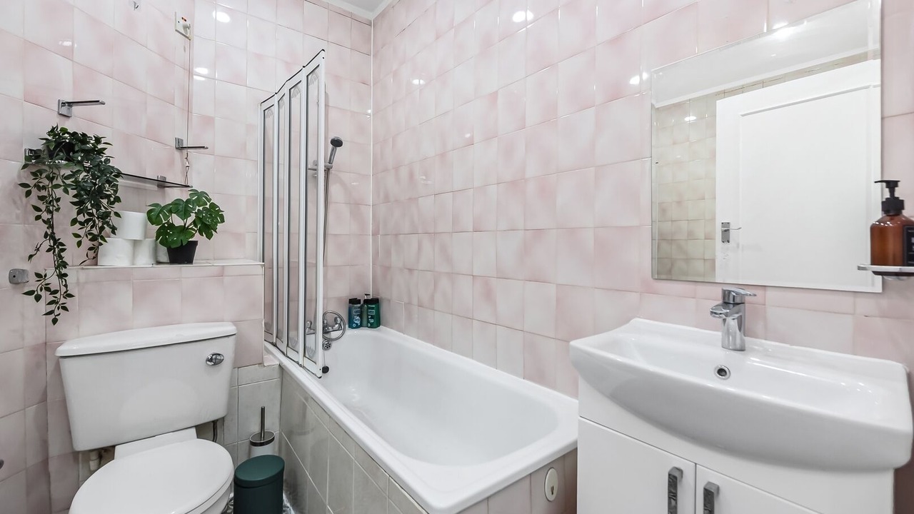 Photo of Others in Pimlico