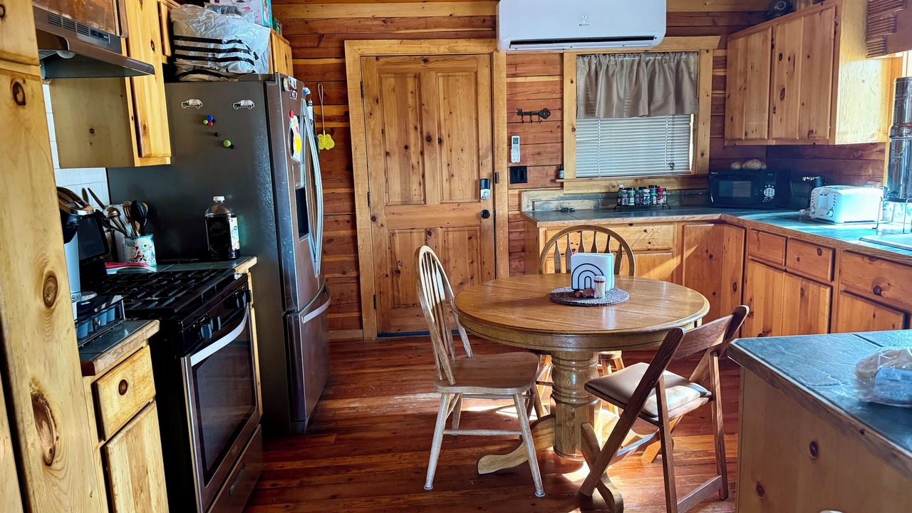 Photo of Kitchen in Snowflake