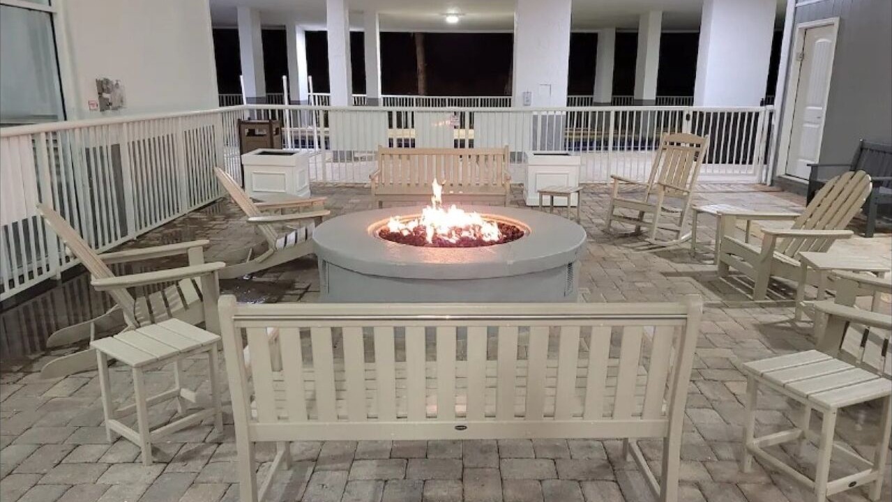 Photo of Livingroom in Arcadian Shores