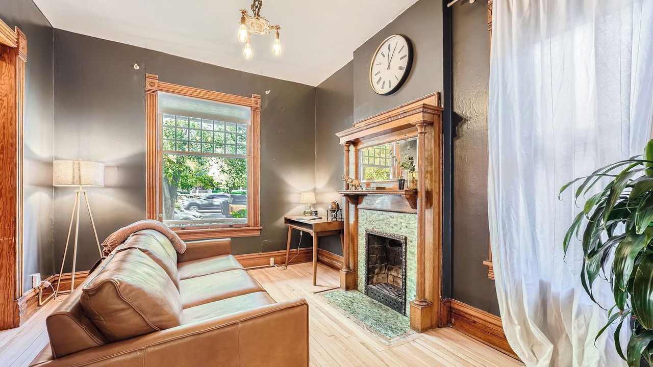 Photo of Livingroom in Central Boulder