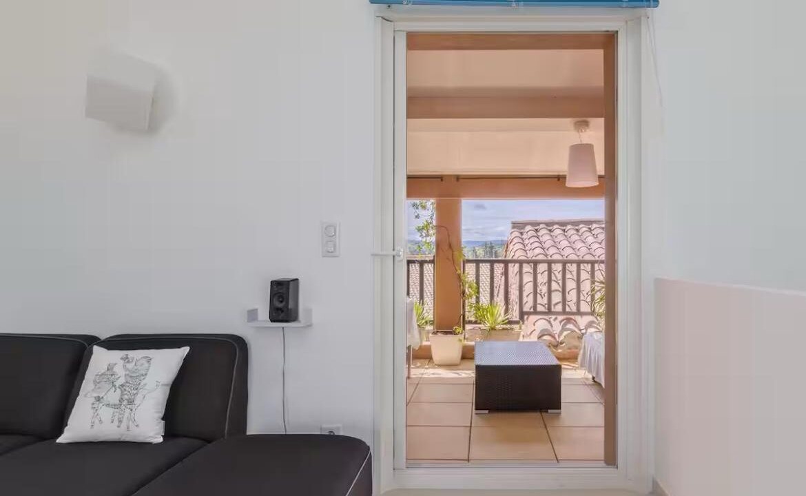 Photo of Livingroom in Siran