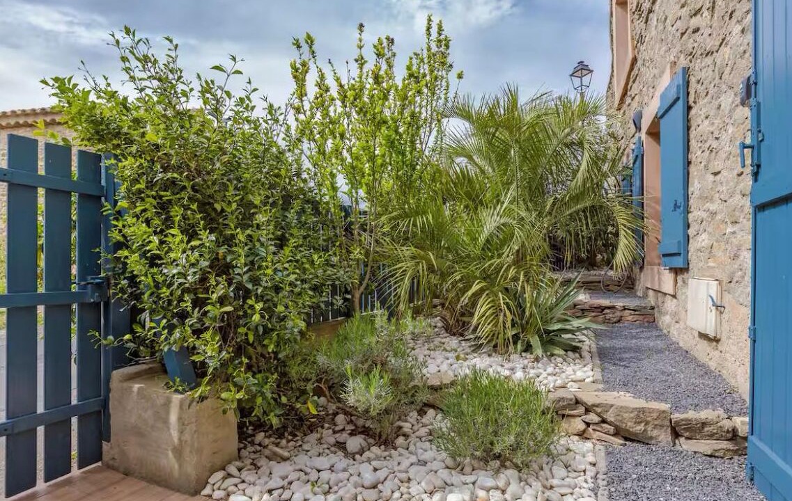 Photo of Outdoor in Siran