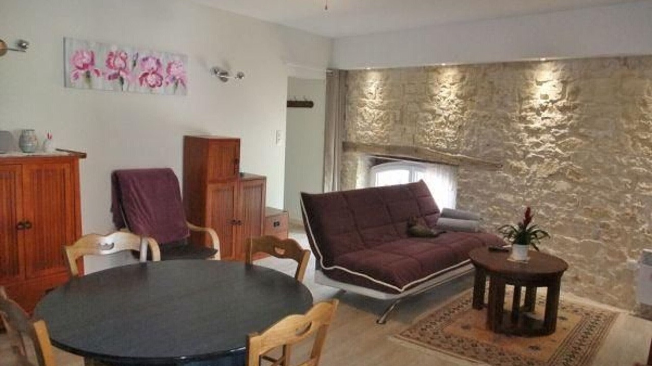 Photo of Others in Traves