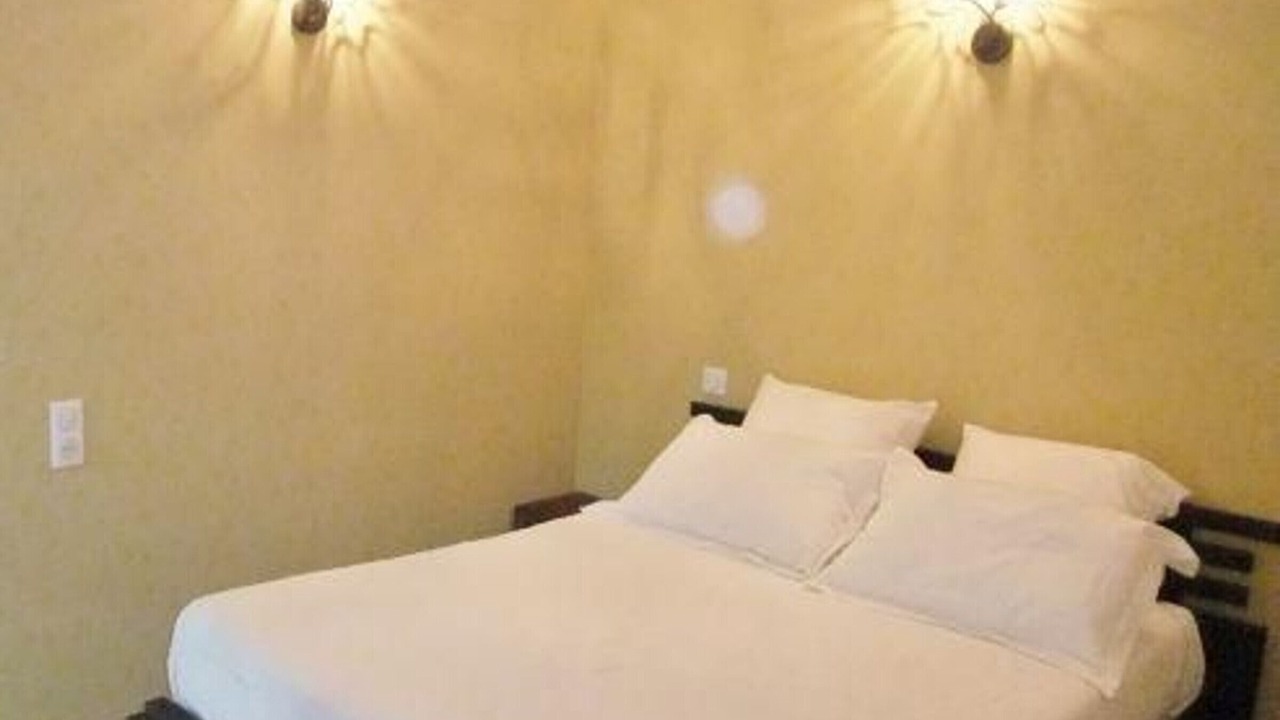 Photo of Others in Traves