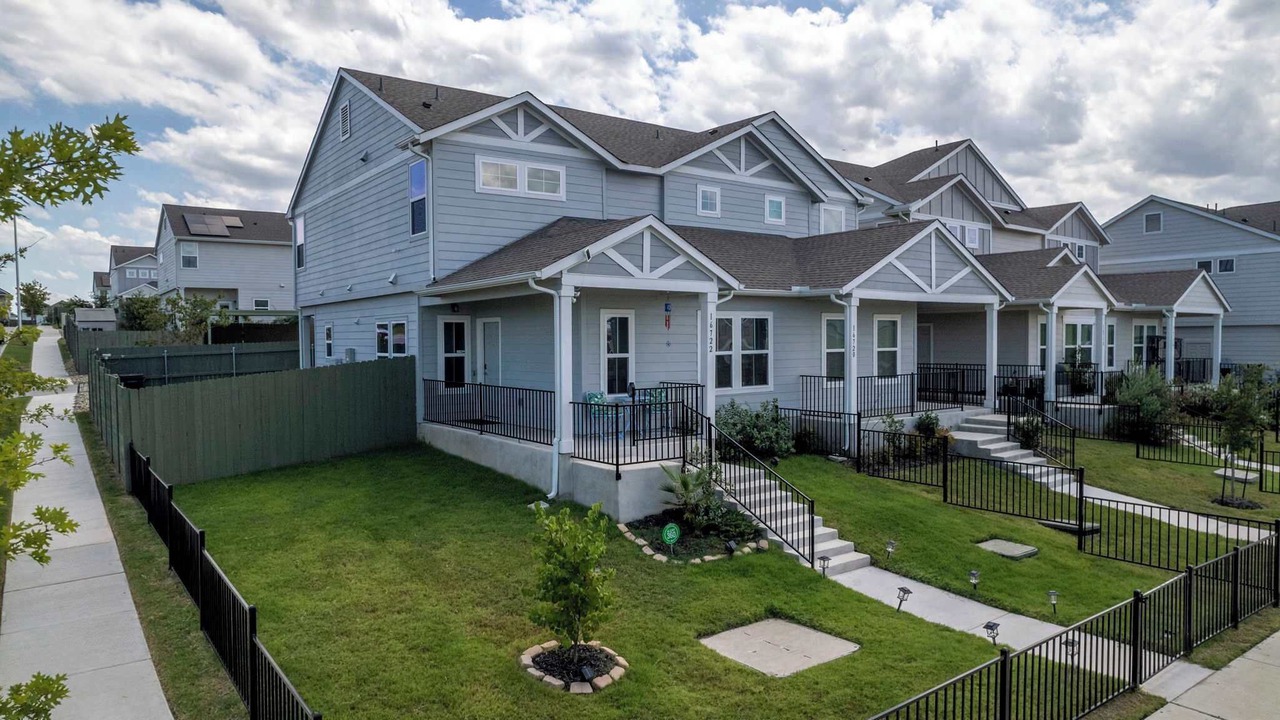 Photo of Outdoor in Manor
