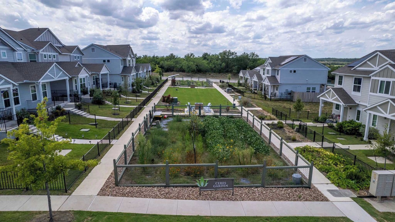 Photo of Outdoor in Manor
