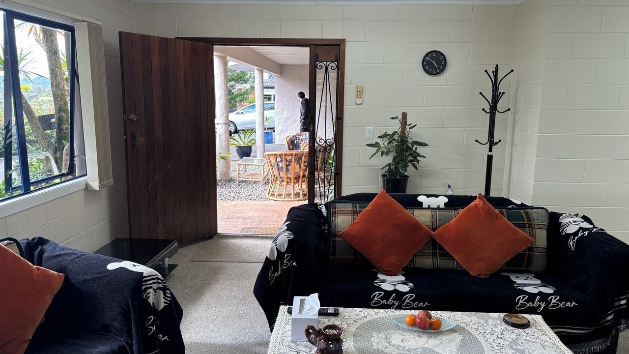 Photo of Livingroom in Onerahi