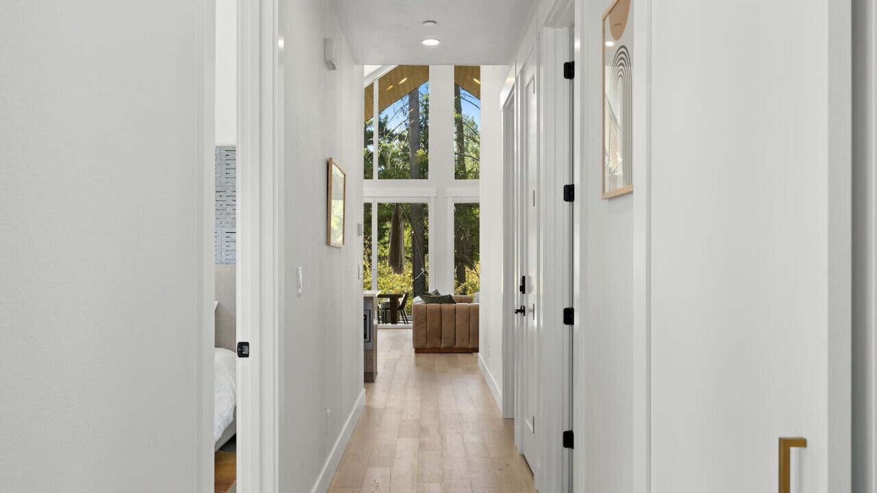 Photo of Others in Roslyn